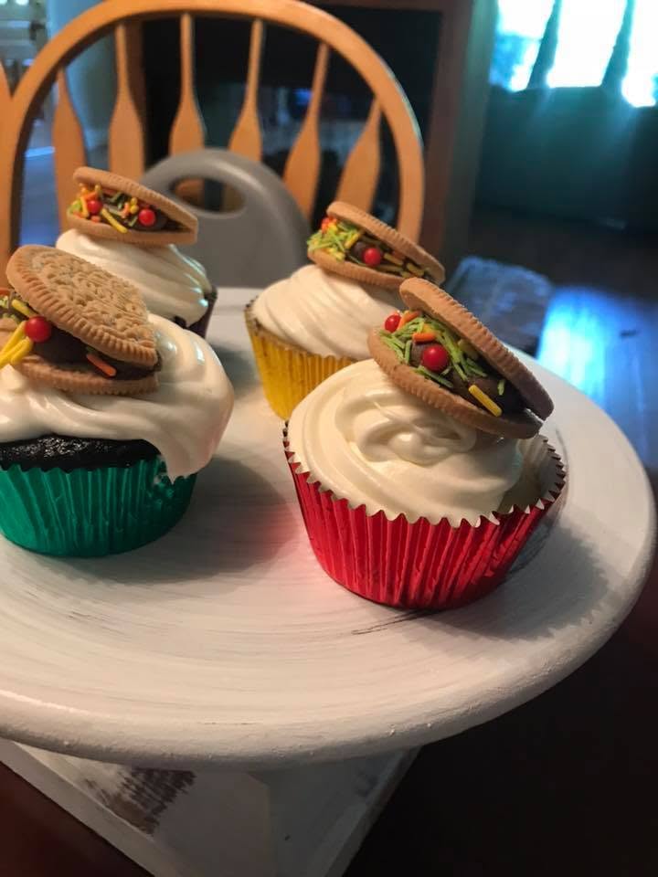 A full set of taco-themed cupcakes